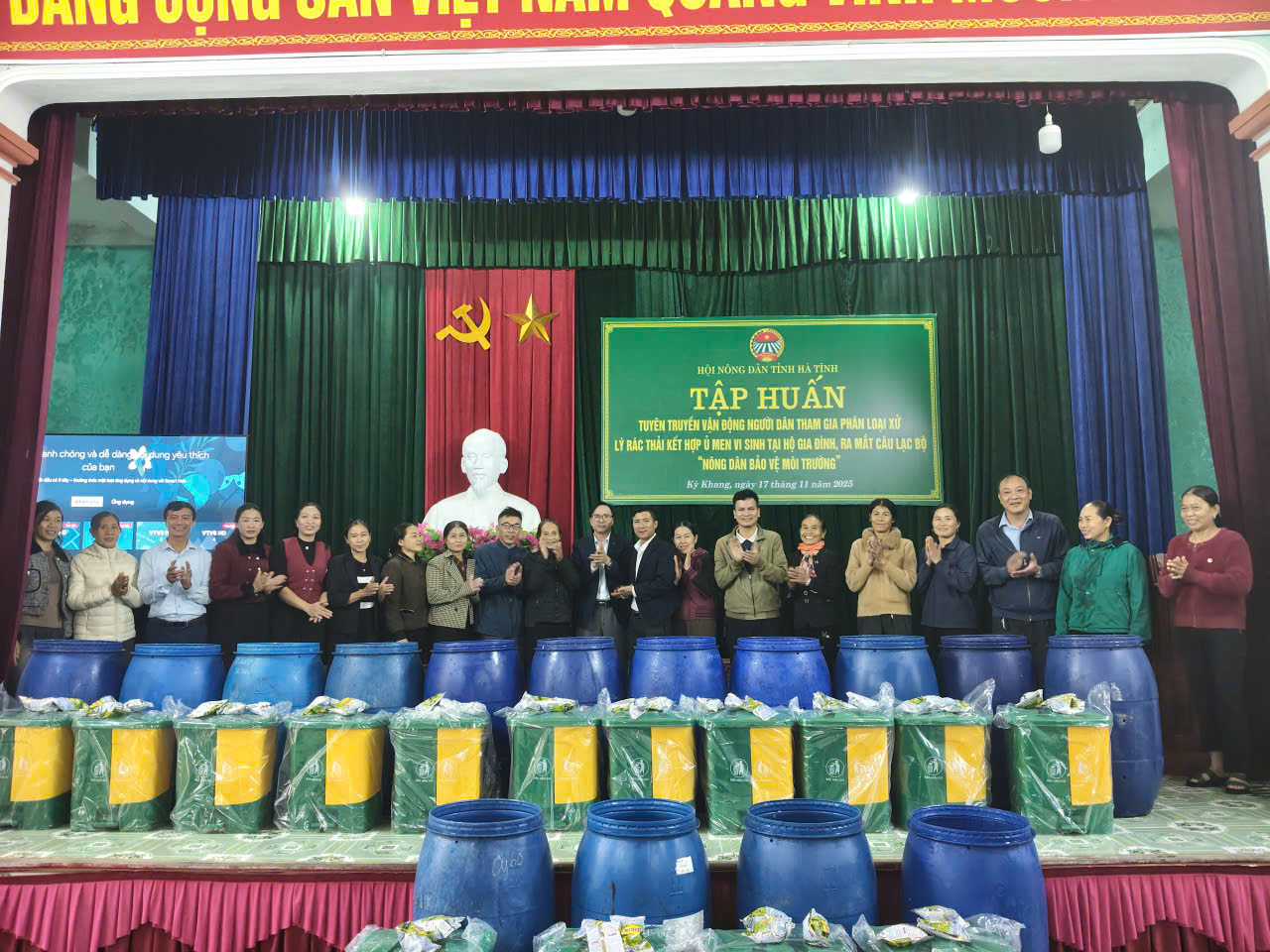 HỘI NÔNG DÂN XÃ KỲ KHANG TỔ CHỨC TẬP HUẤN CHUYÊN ĐỀ VỀ PHÂN LOẠI RÁC THẢI CHO CÁN BỘ, HỘI VIÊN NÔNG DÂN TIÊU BIỂU TRÊN ĐỊA BÀN XÃ VÀ RA MẮT CÂU LẠC BỘ "NÔNG DÂN BẢO VỆ MÔI TRƯỜNG"