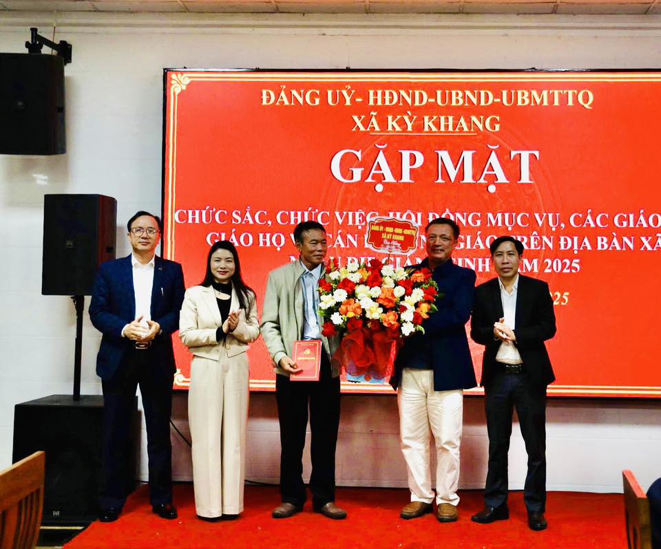 Xã Kỳ Khang đã tổ chức buổi gặp mặt thân mật nhân dịp đón mừng Lễ Giáng sinh năm 2025.