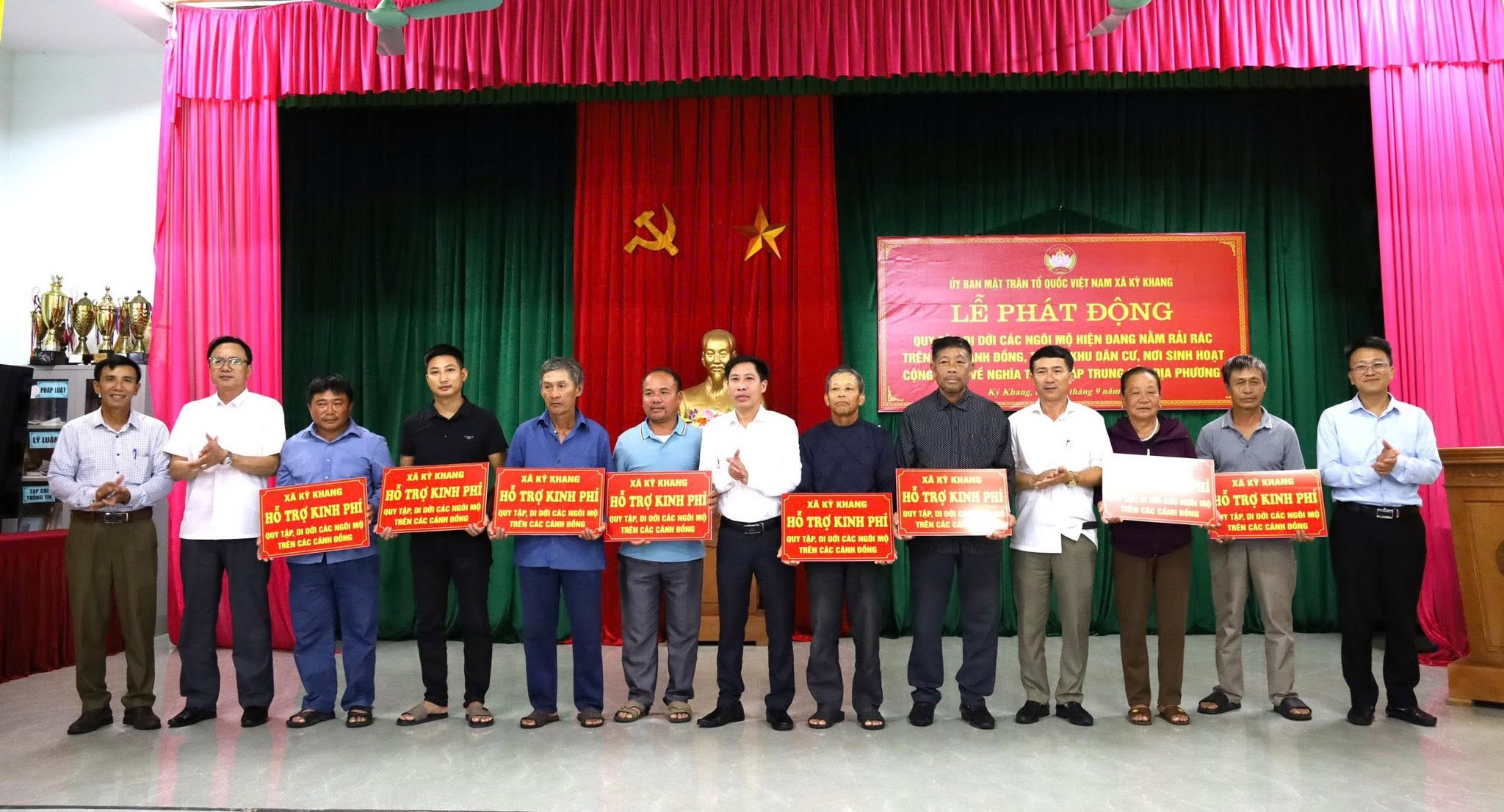 Lễ phát động cuộc vận động “Quy tập, di dời các ngôi mộ hiện nay đang nằm rải rác trên các cánh đồng, khu dân cư, nơi sinh hoạt cộng đồng về nghĩa trang tập trung của địa phương”