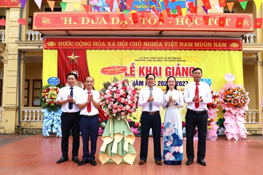 Trường THCS Kỳ Khang khai giảng năm học mới 2026 - 2027.