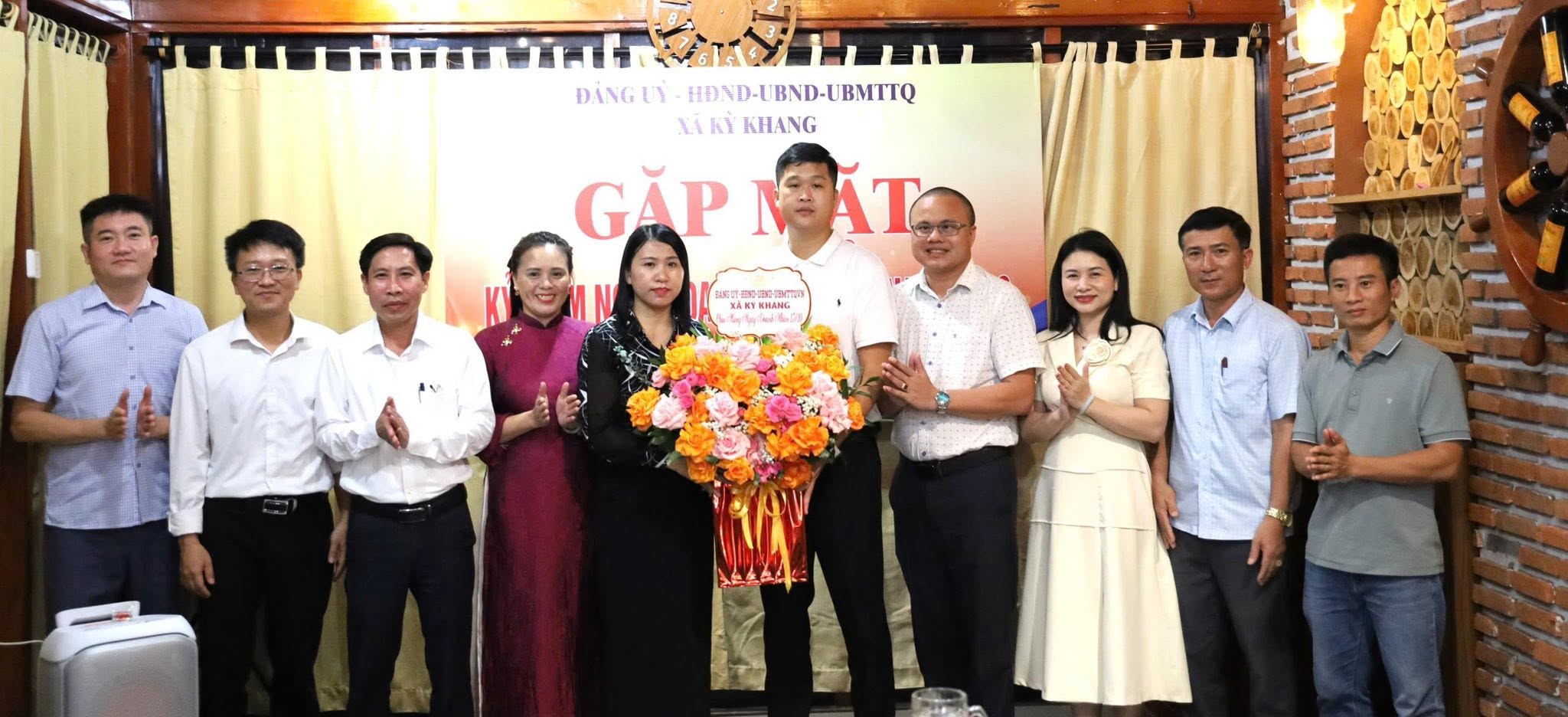Kỳ Khang Gặp mặt doanh nghiệp, hợp tác xã và hộ kinh doanh tiêu biểu