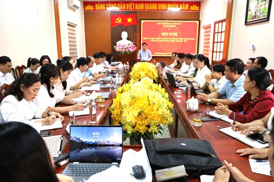 Hội nghị nghe và cho ý kiến về công tác chuẩn bị khai giảng năm học mới 2026-2027 và Đề án sắp xếp, sáp nhập các trường học trên địa bàn xã