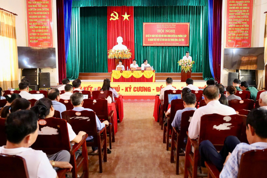 Xã Kỳ Khang tổ chức Hội nghị sơ kết 01 năm thực hiện mô hình chính quyền địa phương 2 cấp và quán triệt một số văn bản của trung ương, của tỉnh.