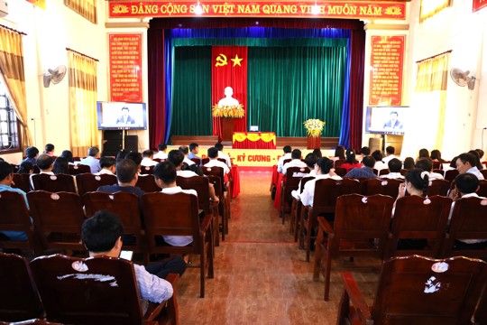 Đảng ủy xã Kỳ Khang kết nối đường truyền trực tuyến Hội nghị toàn quốc học tập, quán triệt và triển khai thực hiện Nghị quyết Hội nghị lần thứ tư Ban Chấp hành Trung ương Đảng khóa XIV