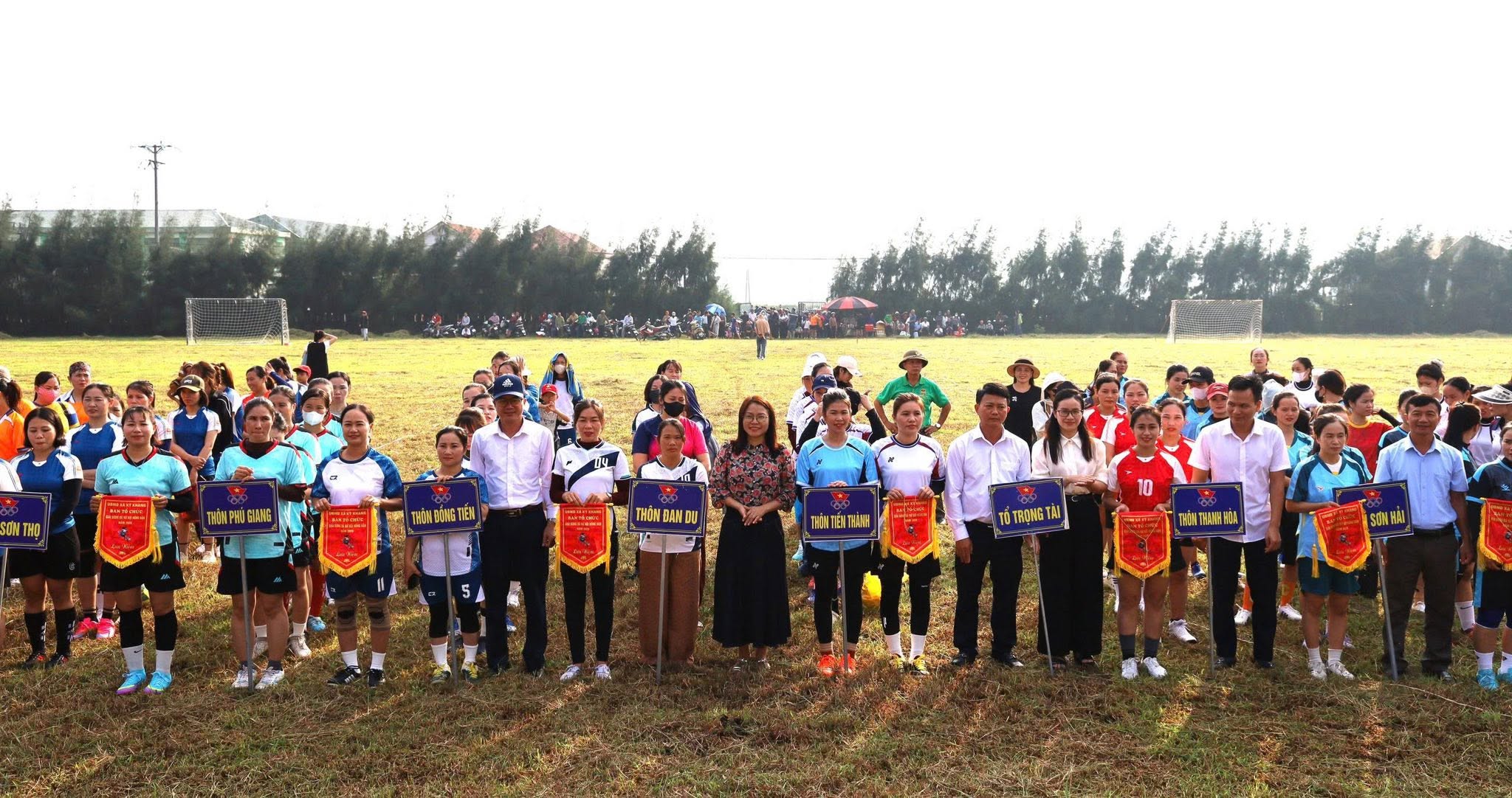 Kỳ Khang khai mạc Giải bóng đá nữ Nội nông dân năm 2026