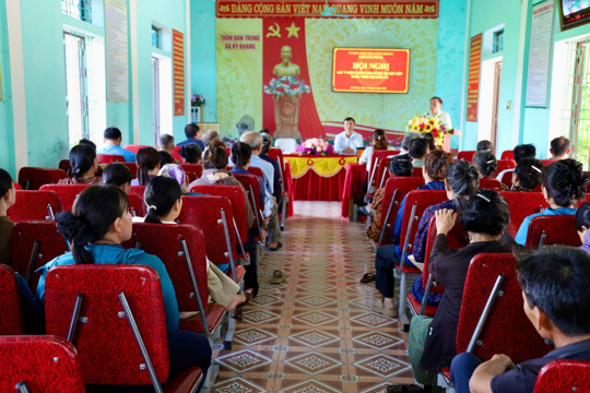 Thôn Đan Trung Hội nghị lấy ý kiến Nhân dân về Đề án sáp nhập thôn 