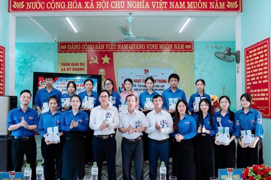 Chi đoàn thôn Đan Du tổ chức sinh hoạt Chi đoàn tháng 8 năm 2026