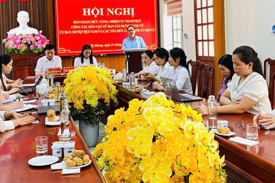 Hội nghị bàn giao chức năng, nhiệm vụ tham mưu về công tác Dân vận từ Ban Xây dựng Đảng sang Ủy ban Mặt trận Tổ quốc và các tổ chức chính trị - xã hội xã. 