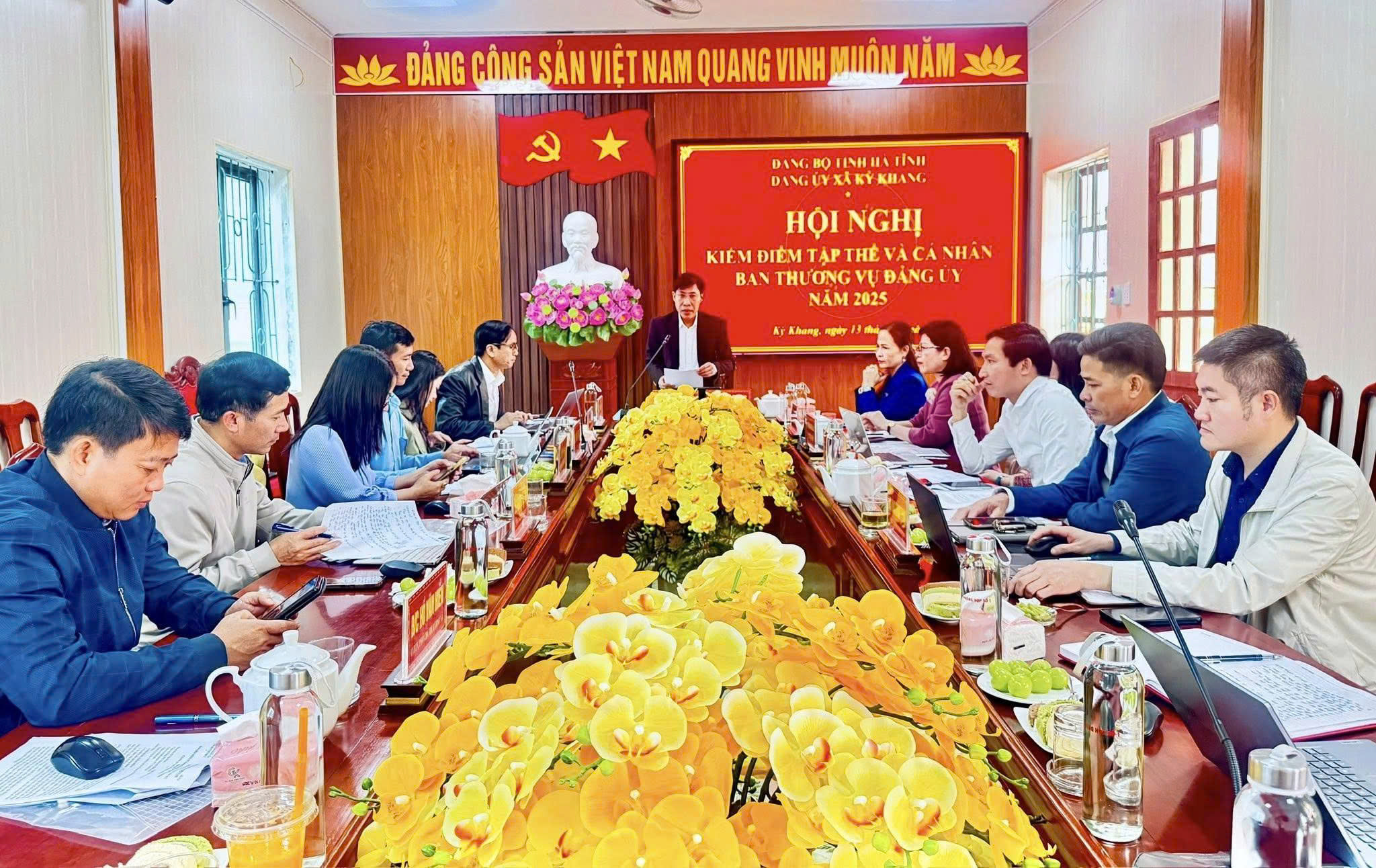 Ban Thường vụ Đảng ủy xã Kỳ Khang tổ chức Hội nghị kiểm điểm tập thể, cá nhân Ủy viên BTV Đảng ủy xã năm 2025